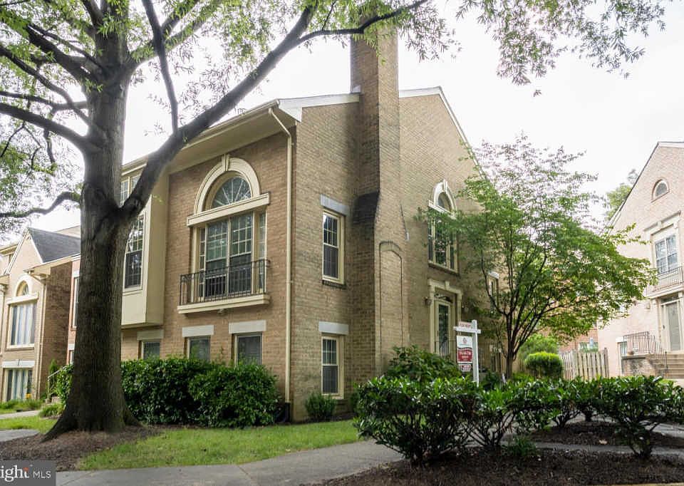 1st image of 2265 Kings Garden Way
