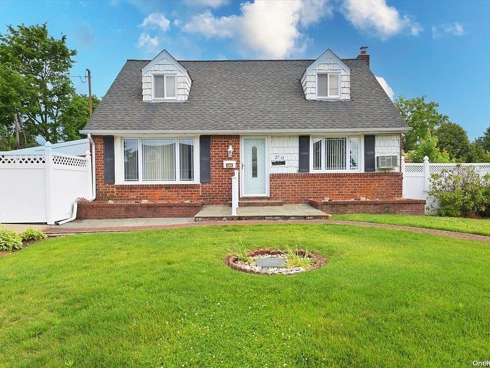 1st image of 2715 Sheila Court