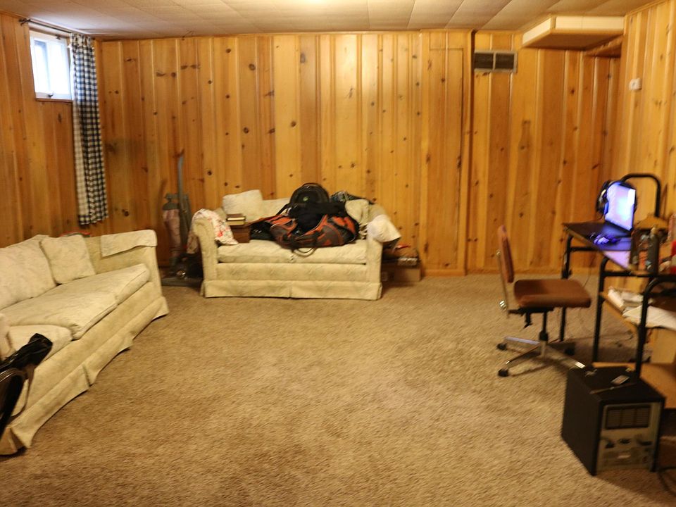 2nd image of 924 Market St #Basement