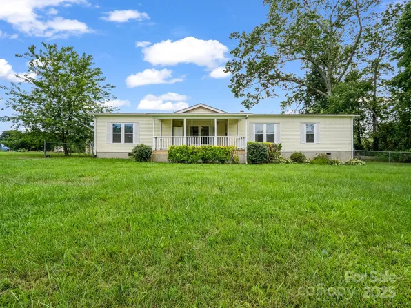 355 Staton Rd, Flat Rock, NC 28731