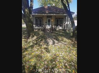 19 W High St, Aurora, MO 65605