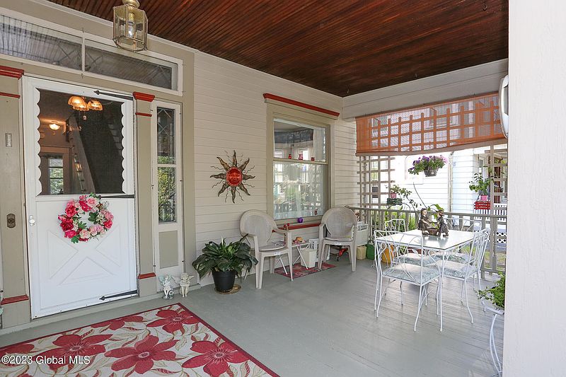 5th image of 1061 Ardsley Road