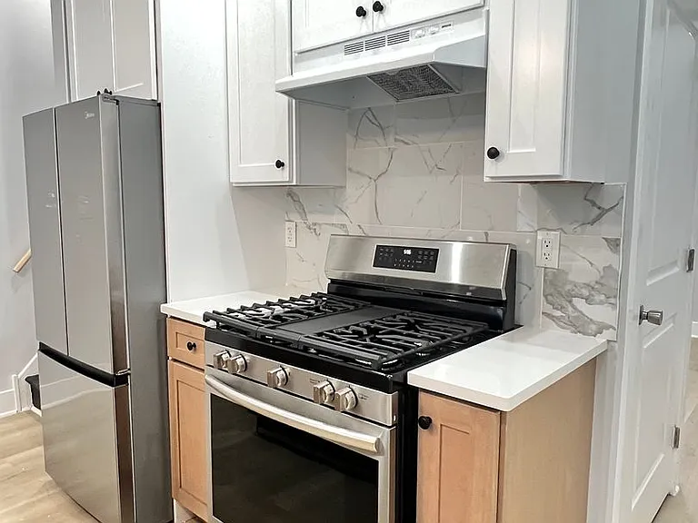 2945 Wharton St — Photo 10