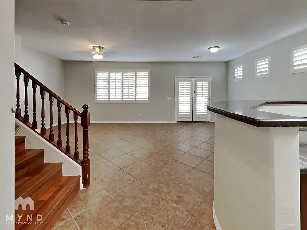 Building Photo - 17524 W Mandalay Ln