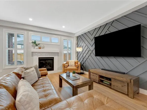 27 Queensgate Cres, Woolwich, ON N0B 1M0