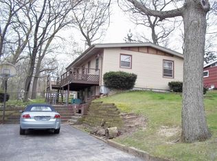 1654 E Triangle Dr, Porter, IN 46304