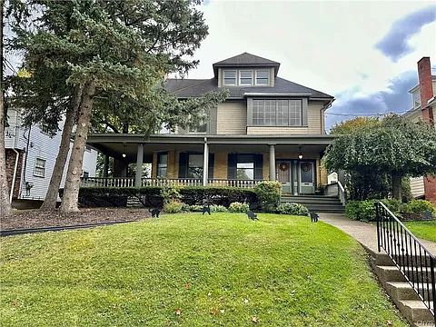3rd image of 316 Highland Ave #2A