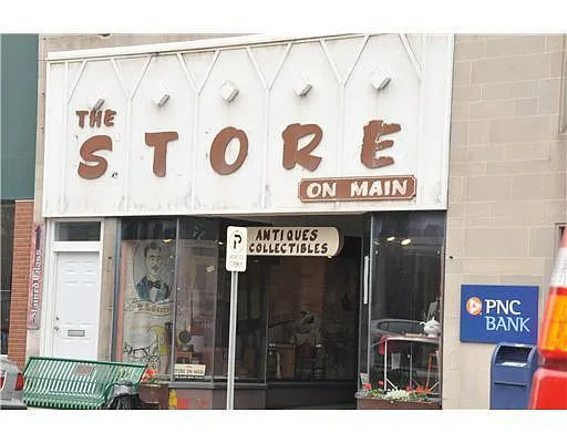 108 S Main St photo 1