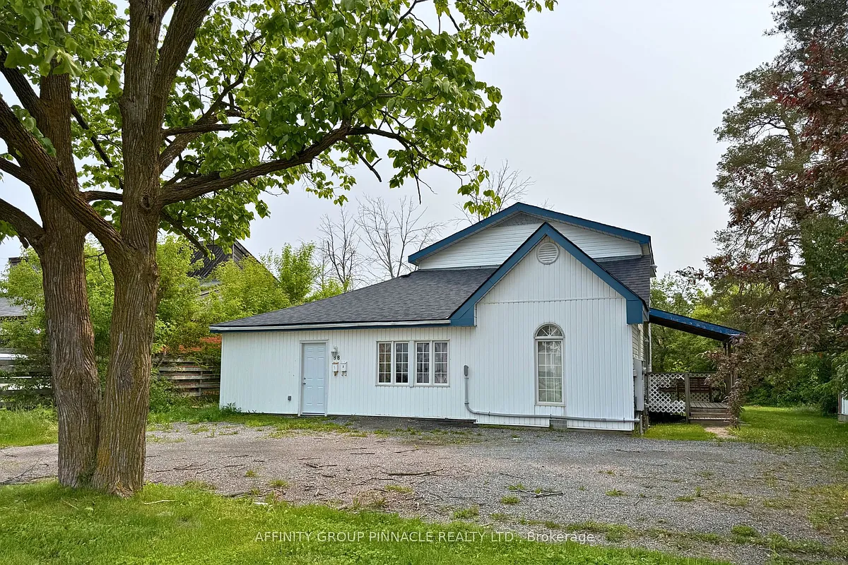 Building Photo - 88 Albert St S #2