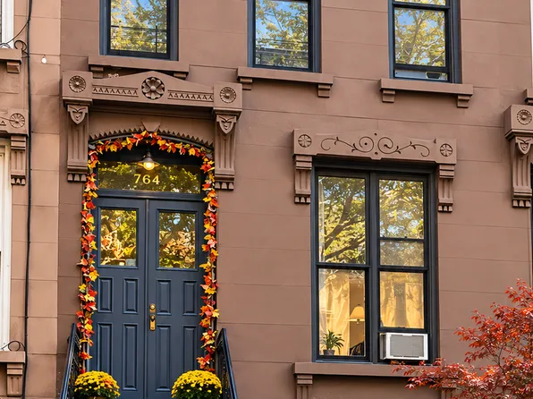 764 Quincy Street image 1 of 6