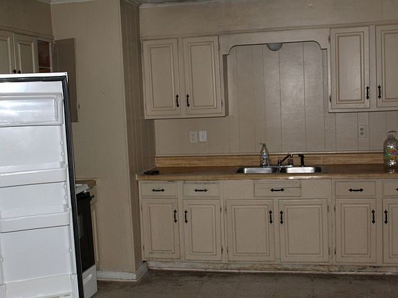 3rd image of 103 Trewhill Pkwy