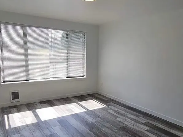 630 SW 149th St APT 303, Burien, WA 98166