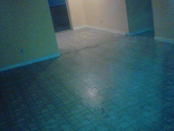 2nd image of 9152 SE Parkway Dr