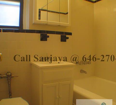2nd image of 3515 Leverich St APT 506