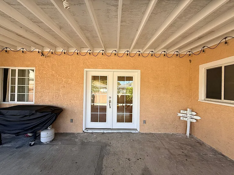 10253 Mapledale St — Photo 3