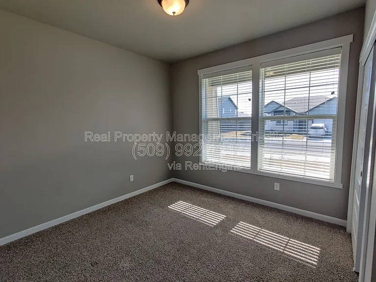 8304 Gardner St — Photo 17