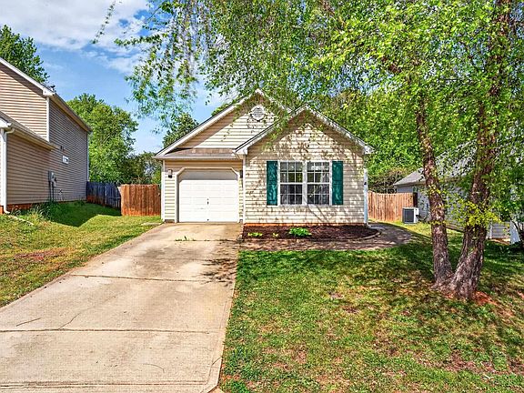 2nd image of 515 Glenlea Ln