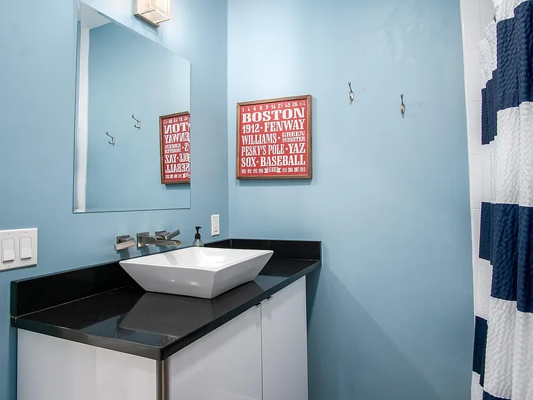 37 Middle St #1 — Photo 20