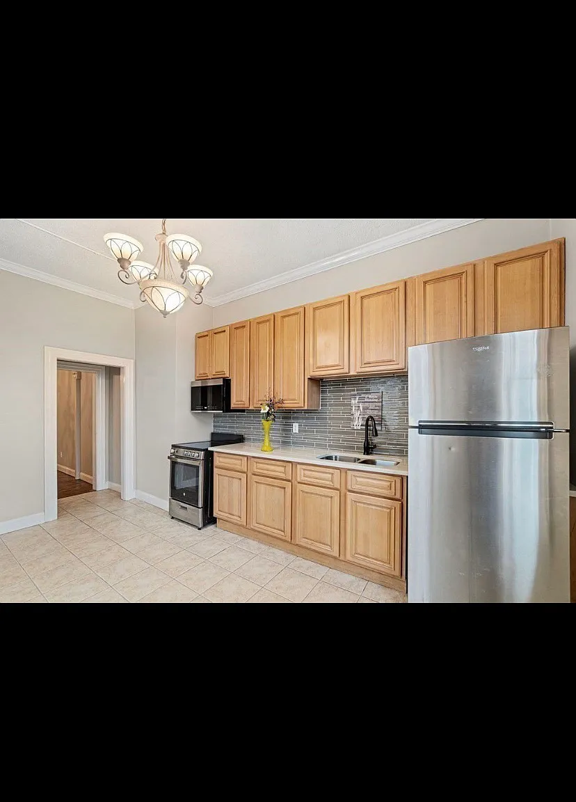 1 bed, 711 sqft, $2,090 — Photo 3