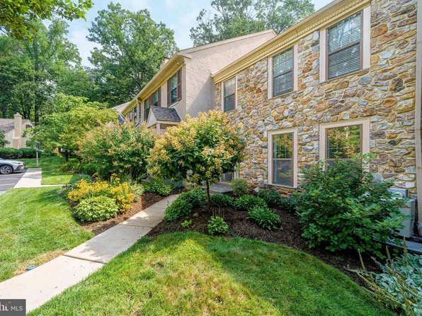 1404 Weatherstone Dr #1404, Paoli, PA 19301