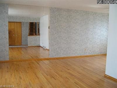 2nd image of 25730 Cambridge Dr