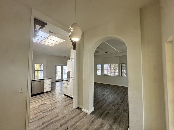 4th image of 2184 E Emerald River Cir