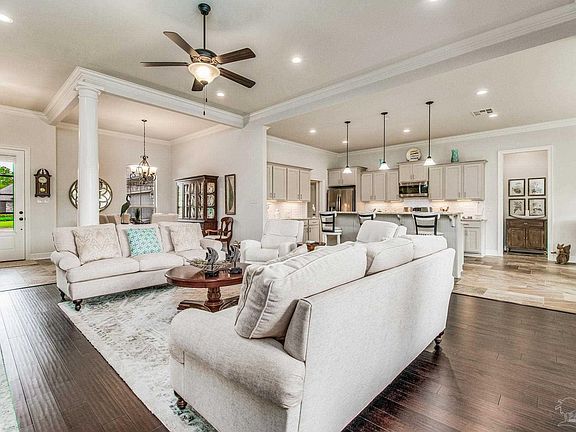 3rd image of 1458 Sabal Palm Dr