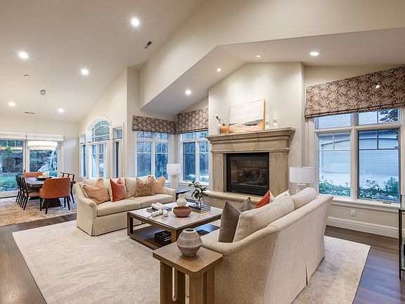 4th image of 9621 S Glacier Park Ln