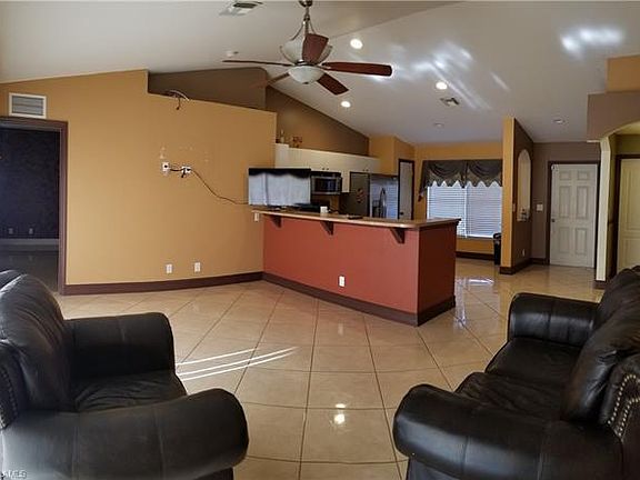 3rd image of 4702 Nora Ave S