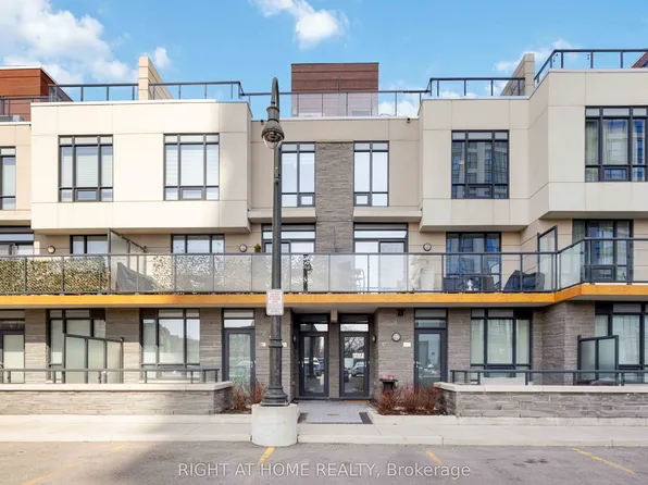 1245 Bayly St #Townhouse 8, Pickering, ON L1W 0B6