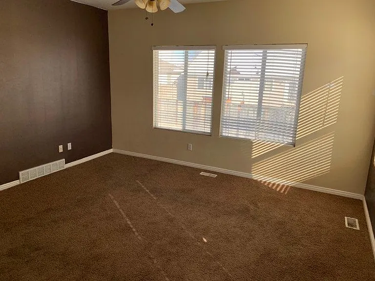 3919 E Chilton Rd — Photo 3