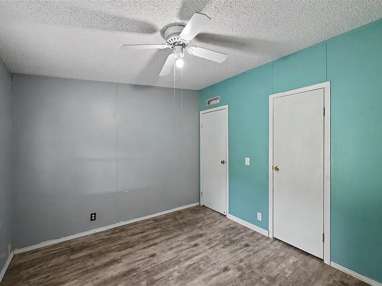 17685 Todd St — Photo 27