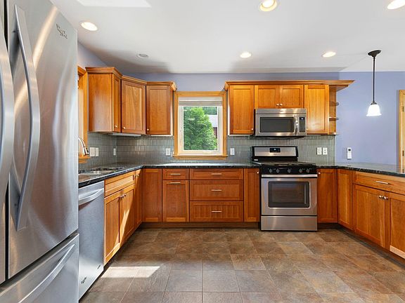 3rd image of 77 Buttonwood Drive