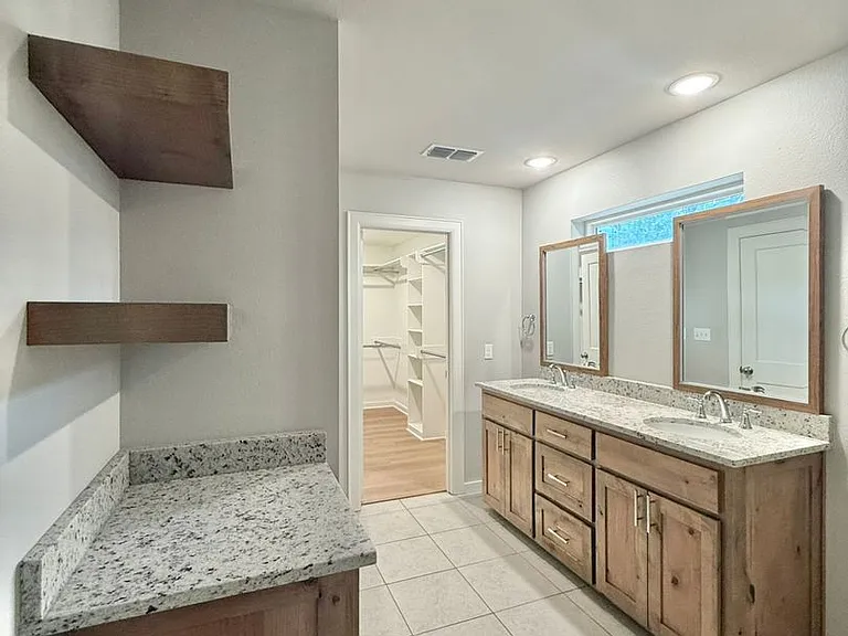 4822 FM 346 E — Photo 19