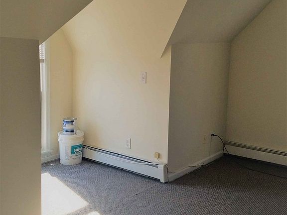 5th image of 16 Parkview Ave Floor 3