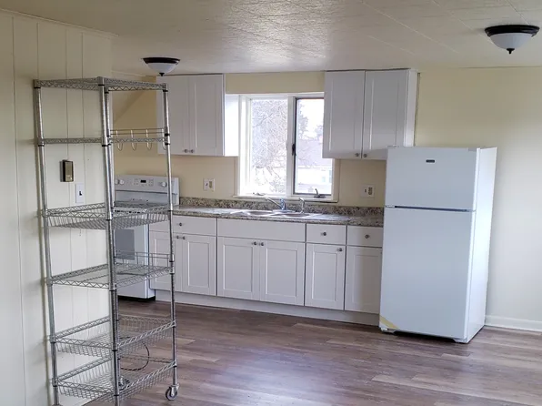 75 S Main St APT D, Manheim, PA 17545