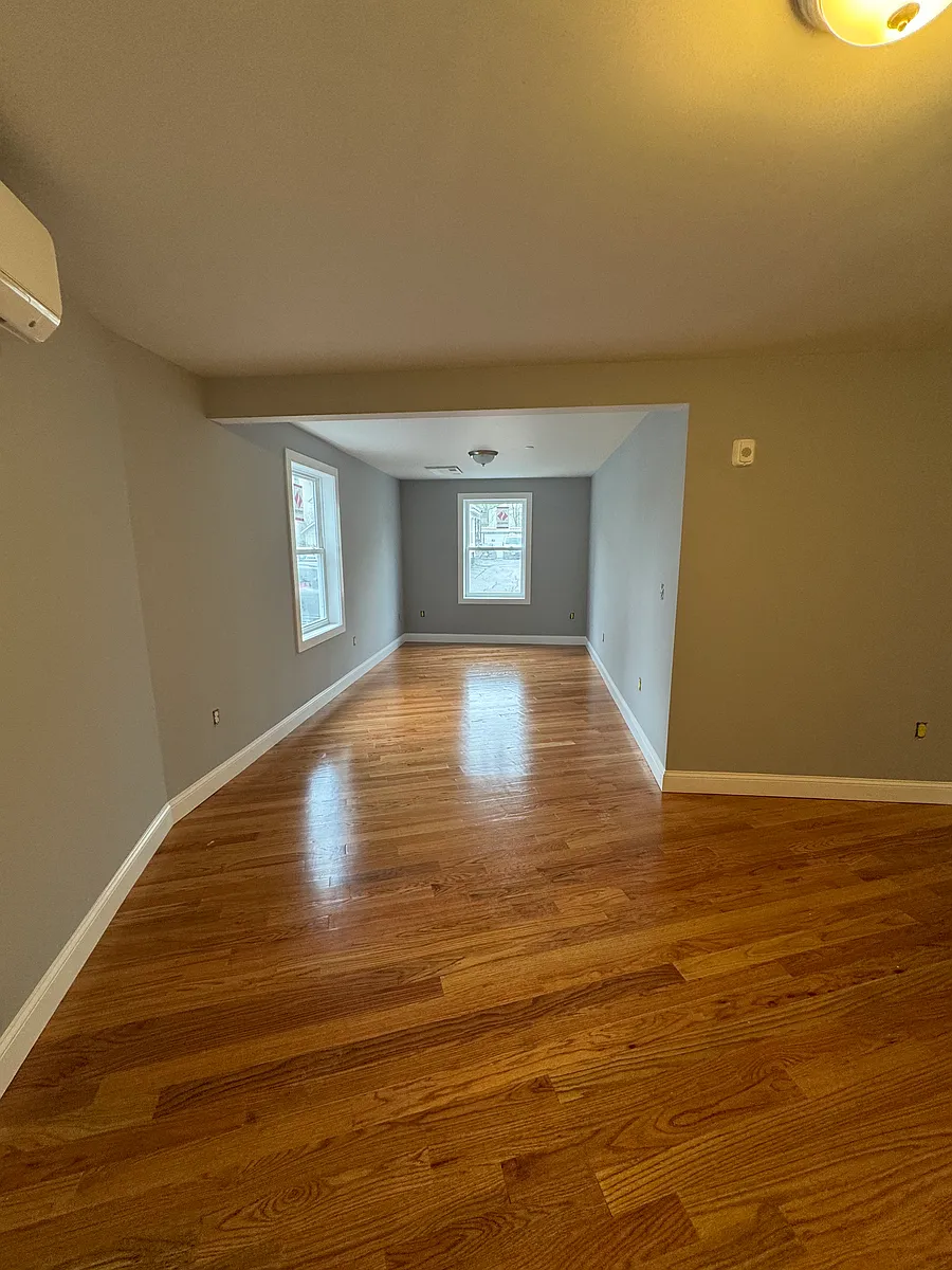 Building Photo - 235 Ludlam St #4