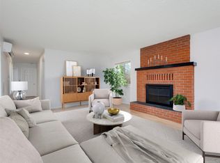 4220 Wakefield Pl, Saanich, BC V8N6E5