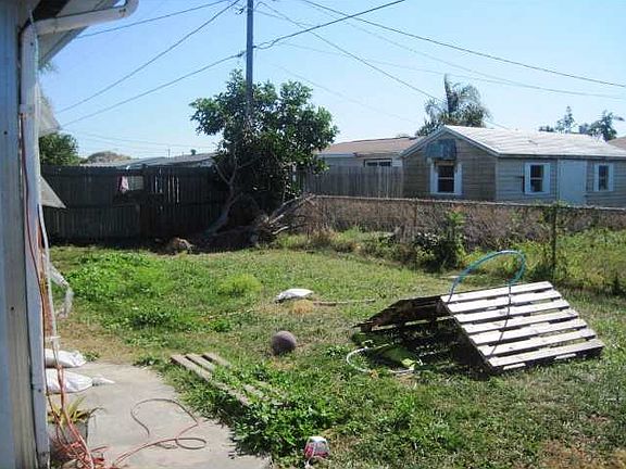 4th image of 3818 Elmwood Dr