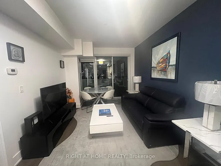 200 Bloor St W #1604 — Photo 17