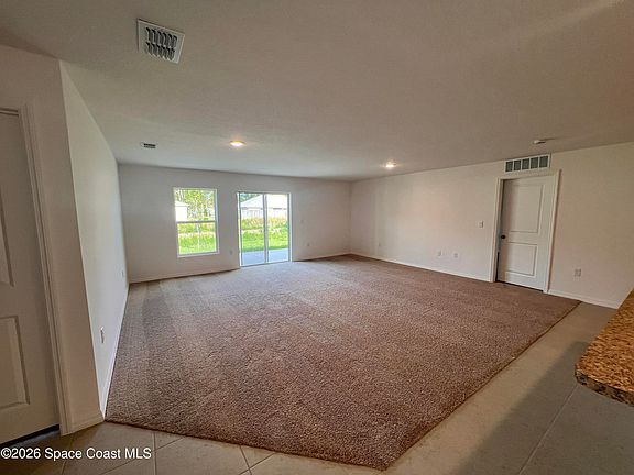 3rd image of 340 Wendover Rd SW