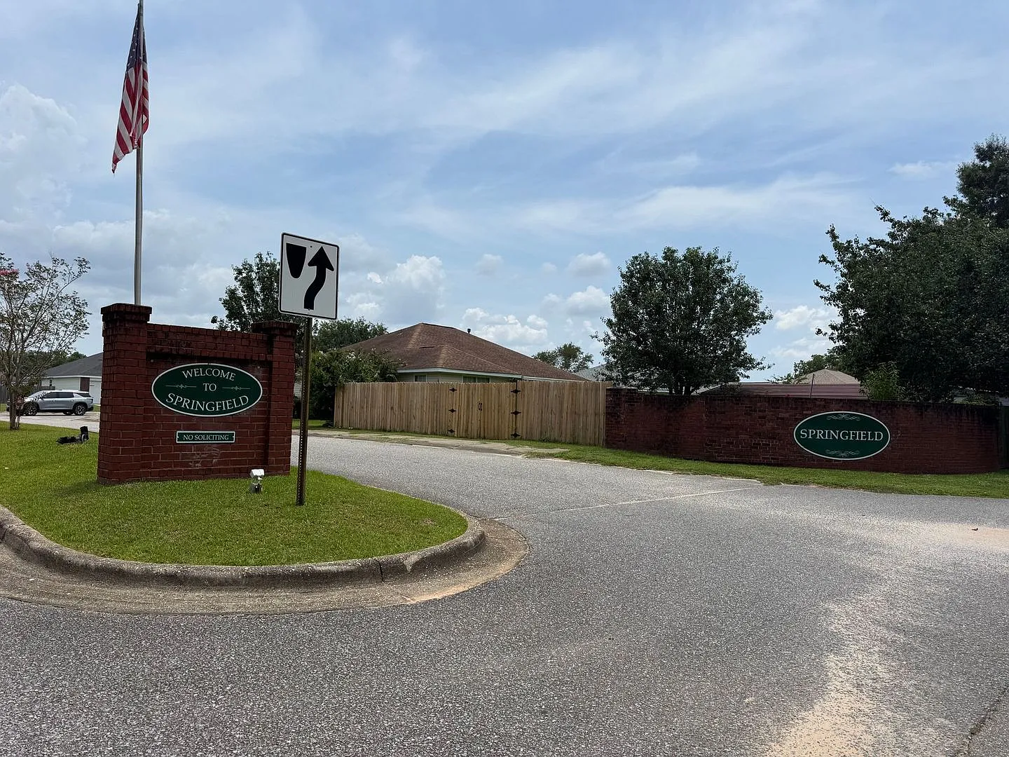 Pensacola - Springfield - 3 bedroom, 2 bathroom — Photo 2
