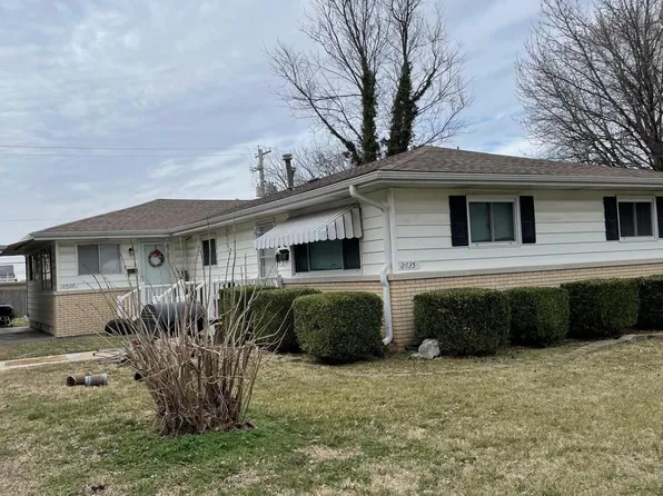 2635 S Stewart Avenue, Springfield, MO 65804