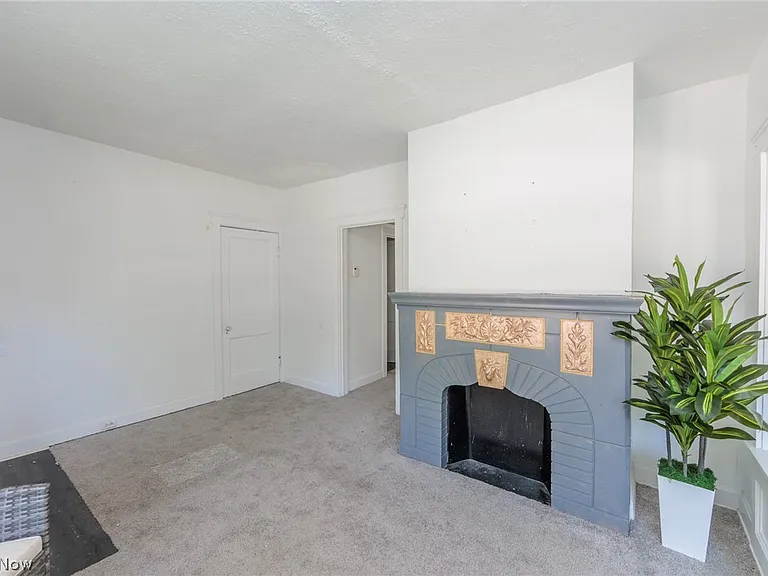 2035 Chesterland Ave #DOWN — Photo 10