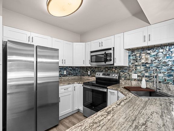 4th image of 30 Peter Horry Ct. #182