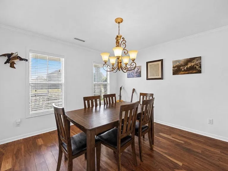 553 Montego Ct — Photo 6