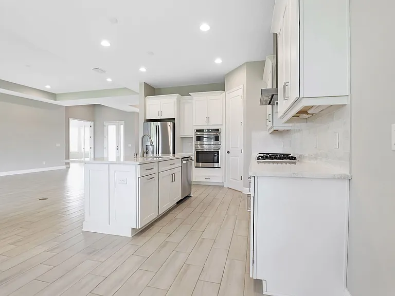 6133 Lungo Lago Dr — Photo 9
