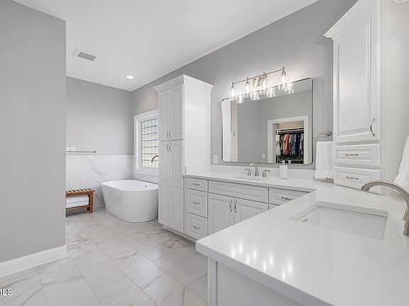 5th image of 10 Alta Tree Ct