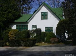 237 Thompson Shore Rd, Manhasset, NY 11030