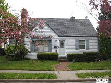 1st image of 20 Nassau Ave